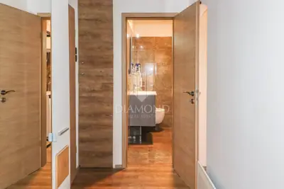 Wohnung zum Kauf in Rovinj, 77 m² - 9