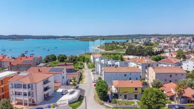 Medulin, dva stana 54 m², 200 m od mora