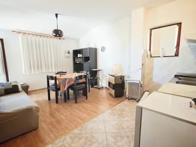 Kuća 276 m², Grbci Rijeka - garaža i okućnica 559 m²