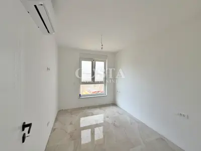 Stan 52 m², Bibinje - vrt i parkirno mjesto - 9