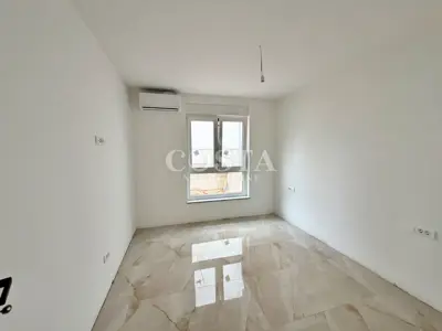 Stan 52 m², Bibinje - vrt i parkirno mjesto - 10