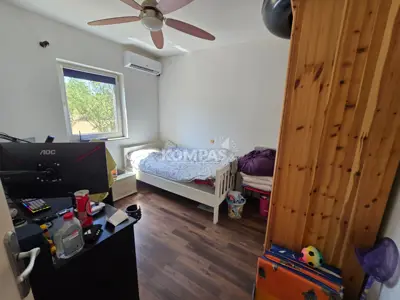 Wohnung 65 m², Kras - Garten 120 m² und Terrasse - 6