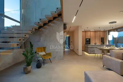 Haus zum Kauf in Krnica, 292 m² - 10
