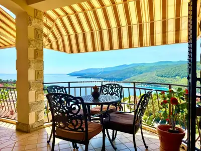 Rabac - spacious apartment with open sea view