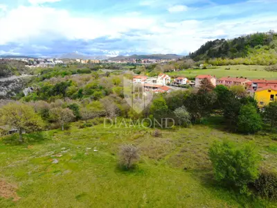 Building plot 5,021 m², Labin - multi-family residential use - 4