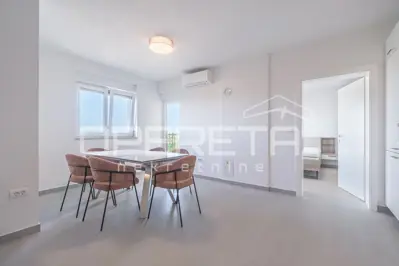Stan 55,57 m², Rovinj - miran dio i terasa - 2