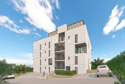 Stan 88 m², Okrug Gornji - 2 spavaće sobe, lođa i 2 balkona - 3