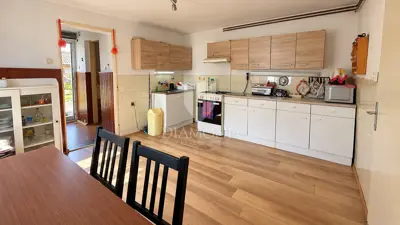 Kuća 88 m², Remete - mirna lokacija i zelenilo