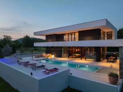 Vila 300 m², Grožnjan - bazen i panoramski pogled - 6