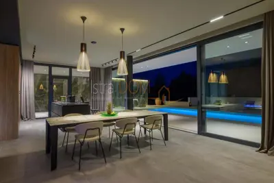 Vila 300 m², Grožnjan - bazen i panoramski pogled - 14