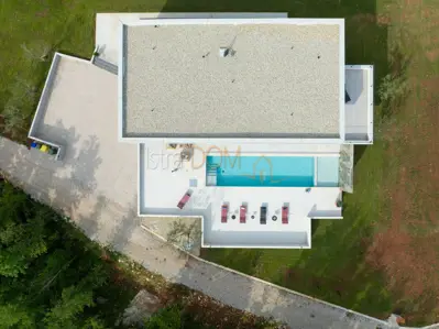Vila 300 m², Grožnjan - bazen i panoramski pogled - 10