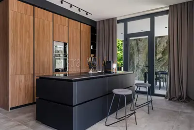 Vila 300 m², Grožnjan - bazen i panoramski pogled - 13