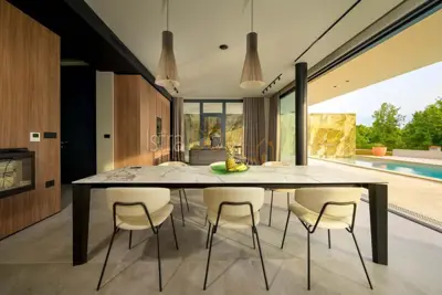Vila 300 m², Grožnjan - bazen i panoramski pogled - 15