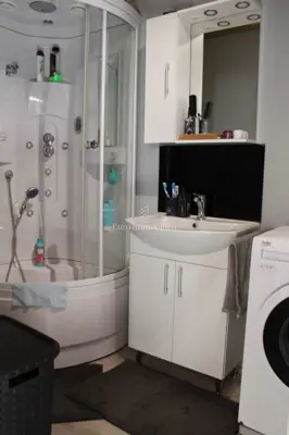 Dvojna kuća 100 m², Dolac Šibenik, blizu plaže Banj - 9