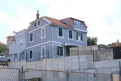 Dvojna kuća 100 m², Dolac Šibenik, blizu plaže Banj - 4