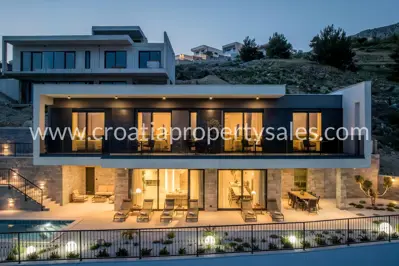 House, Omiš, 250 m², 1 350 000 € - 2