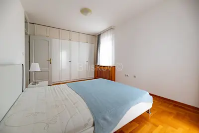 Kuća 411 m², Šestine, panoramski pogled i vrt - 11