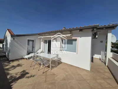 Kuca sa tri apartmana u mirnom okruženju - 16