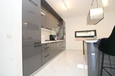 Haus 187 m², Labin Umgebung - beheizter Pool und Terrasse - 10