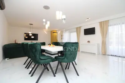 Haus 187 m², Labin Umgebung - beheizter Pool und Terrasse - 8
