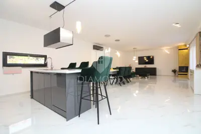 Haus 187 m², Labin Umgebung - beheizter Pool und Terrasse - 11