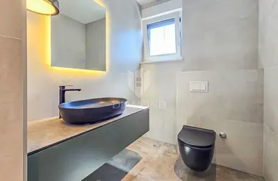 Stan 138 m², Velika Gorica - 4 sobe i 2 loggie - 12