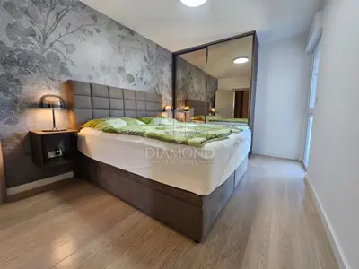 Stan 138 m², Velika Gorica - 4 sobe i 2 loggie - 17