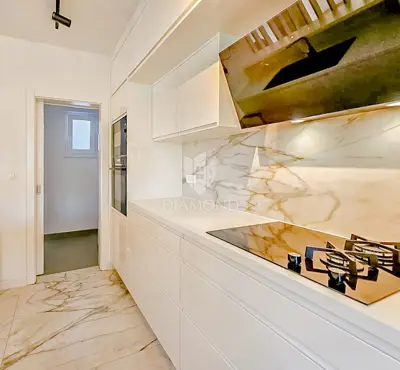 Stan 138 m², Velika Gorica - 4 sobe i 2 loggie - 4