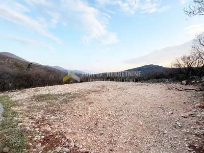 Građevinsko zemljište 648 m², Ledenice - 7 km od centra - 6