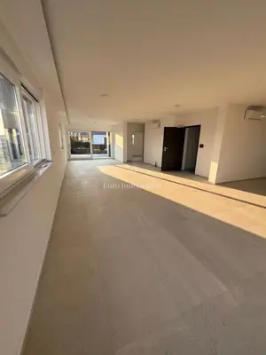 Apartman 151 m², Privlaka - 150 m od mora i pogled na more