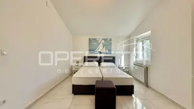 Novalja – trosobni apartman 85 m², 500 m od mora - 5