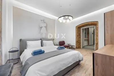 Apartment 77 m², Zadar - two separate residential units