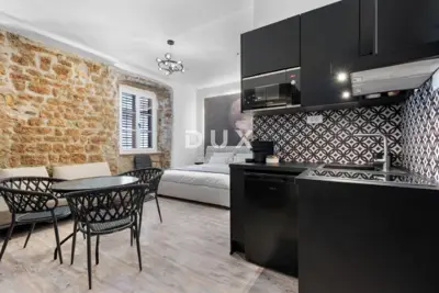 Apartment 77 m², Zadar - two separate residential units - 13