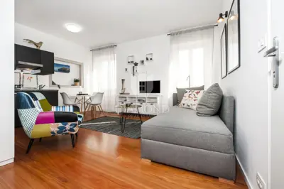Rovinj, tri atraktivna apartmana u prvom redu do mora - 20
