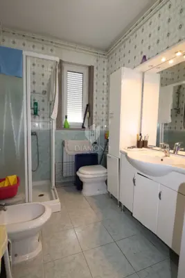 Pula, house with commercial space and two apartments! - 12