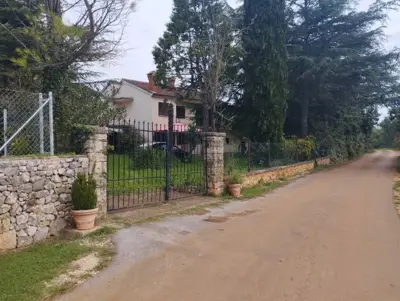 Kuća s velikom okućnicom u okolici, poreča! - 7