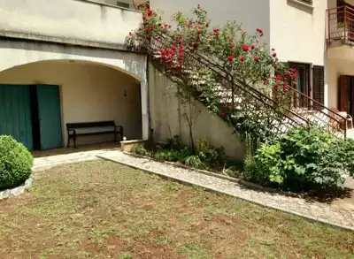 Kuća s velikom okućnicom u okolici, poreča! - 2