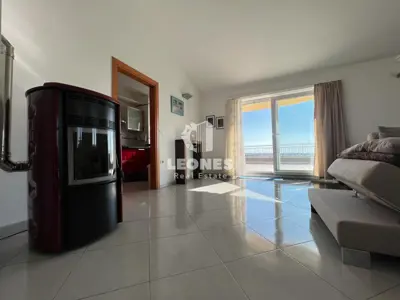 Penthouse 178 m², Novigrad - pogled na more i mirna lokacija - 13