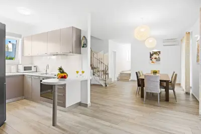 Haus zum Kauf in Medulin, 453 m² - 9