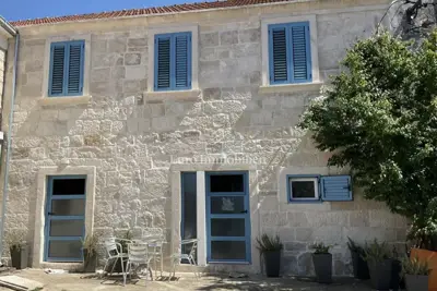Apartment 35 m², Korčula - renovated stone house