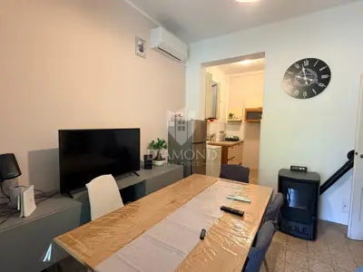 Stan 73 m², okolica Labina - trosoban i prostrana terasa - 2