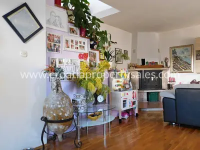 Kuća 200 m², Otok Brač - renovirana kamena kuća - 4