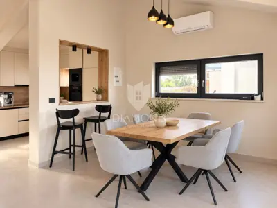 House 150 m², Labin - sea view and pool - 6