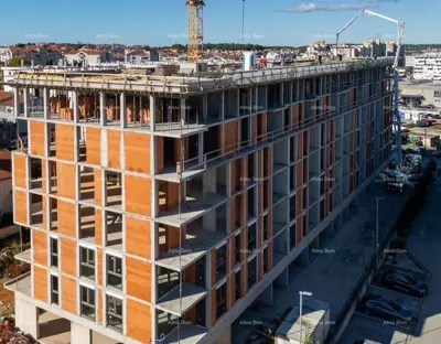 Wohnung mit 2 Schlafzimmern, Monvidal, Pula, Parkplatz und Abstellraum