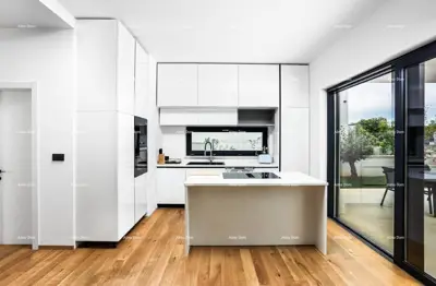Kuća u Banjolama, bazen 27 m² i uređena okućnica - 16
