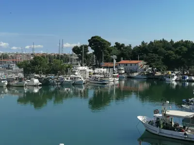 Apartment 73 m², Novigrad, first row to the sea