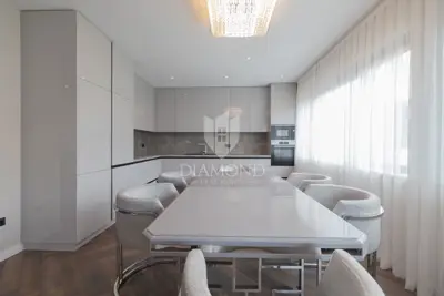 Apartment 119 m², Rovinj - elite zone and private yard - 7