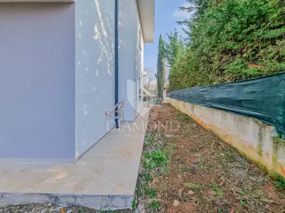Stan 62 m², Umag - 2 spavaće sobe, terasa - 8