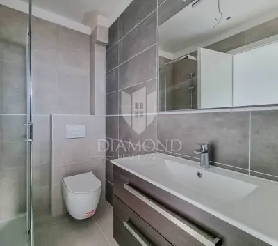 Stan 62 m², Umag - 2 spavaće sobe, terasa - 9