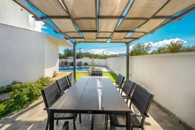 Kuća 170 m², Krk - moderna kuća s bazenom - 5